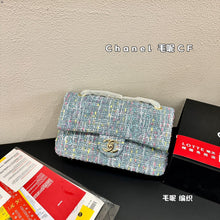 Load image into Gallery viewer, CC Knit Handbags