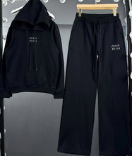 Load image into Gallery viewer, M Sweatsuit