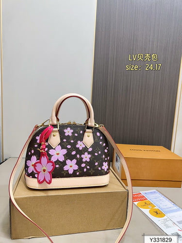 Flower Monogram Alma