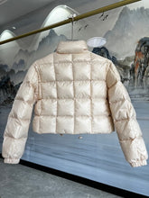 Load image into Gallery viewer, M Bubble Coat