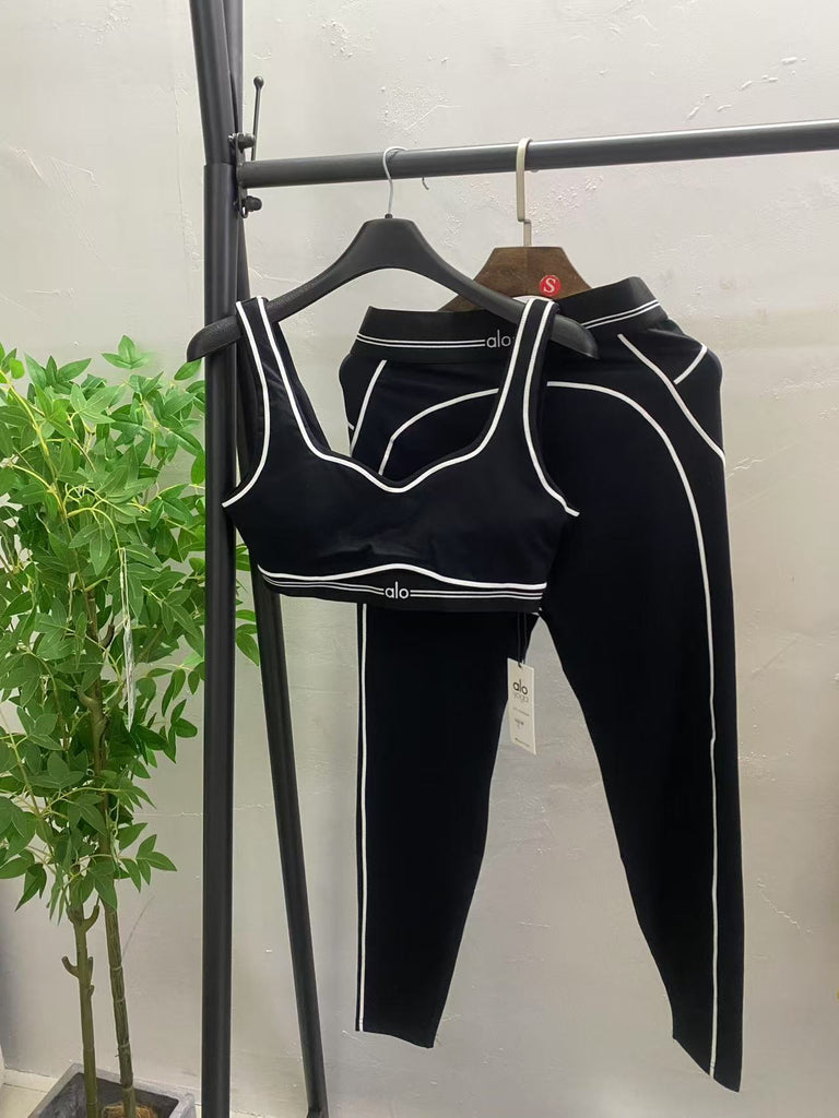 A Leggings Set