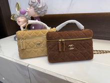Load image into Gallery viewer, CC Textured Crossbody Bag
