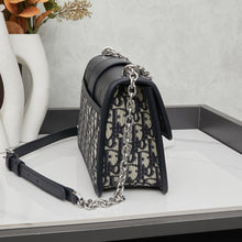 Load image into Gallery viewer, CD Chain Purse