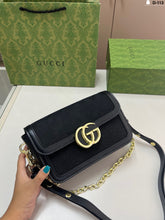 Load image into Gallery viewer, GG Logo Crossbody