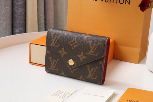 LV Logo Cardholder