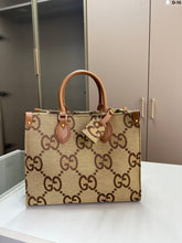 Load image into Gallery viewer, GG print Purse
