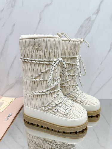 M Snow Boots