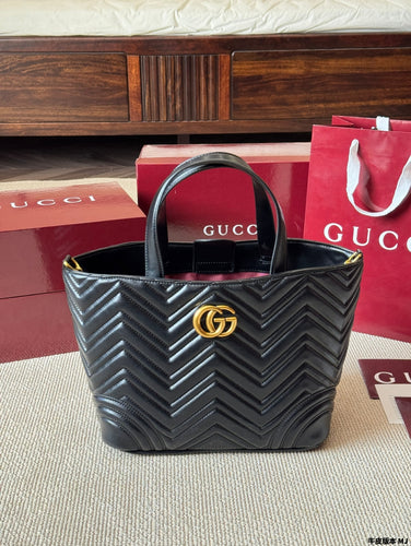 GG Logo Tote