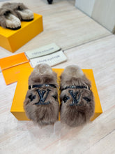 Load image into Gallery viewer, Louie Mink Fur Slides