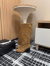 Load image into Gallery viewer, CC Suede Boots