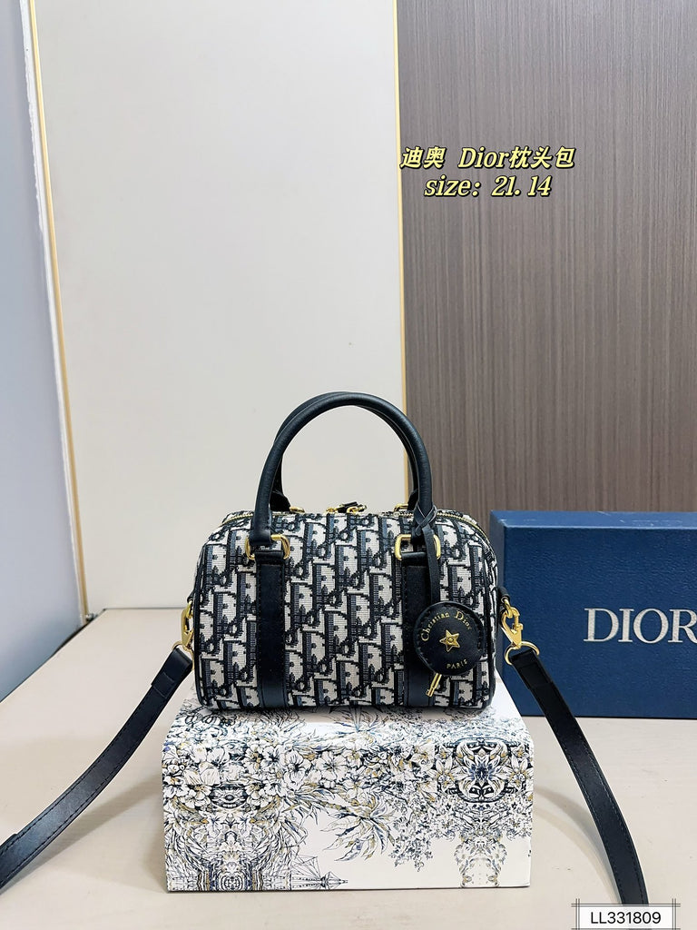 CD Groove Handbag